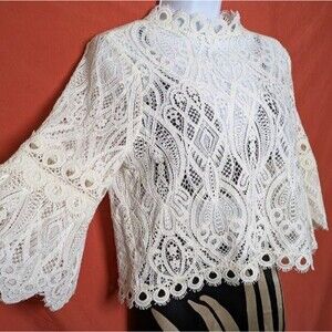 Cream Lace Bell Sleeve Blouse Size Large Romantic Coquette Cottagecore